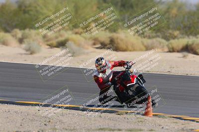 media/Oct-08-2022-SoCal Trackdays (Sat) [[1fc3beec89]]/Turn 10 (945am)/